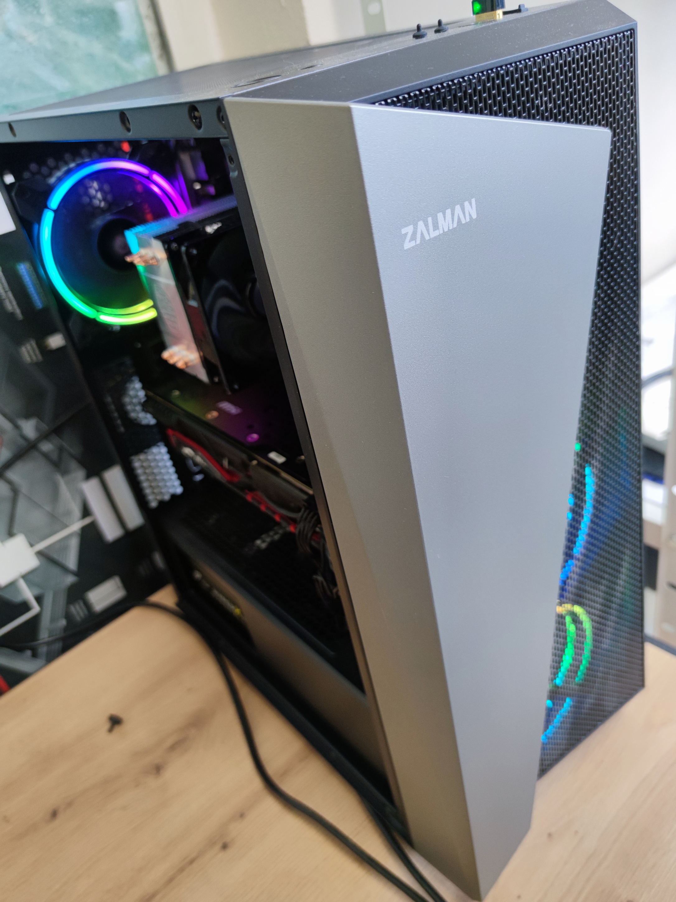 Pc Zalman 590€
